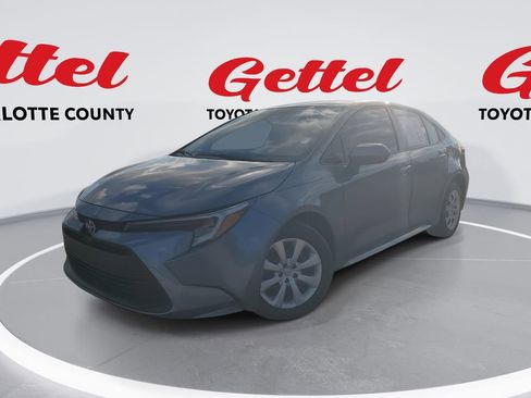 Certified 2023 Toyota Corolla LE image 1
