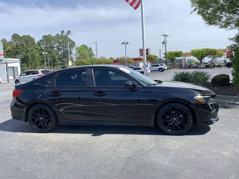 Used 2023 Honda Civic Sport image 9