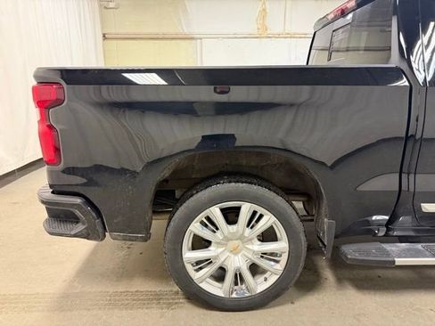 Used 2025 Chevrolet Silverado 1500 High Country w/ High Country Premium Package image 5