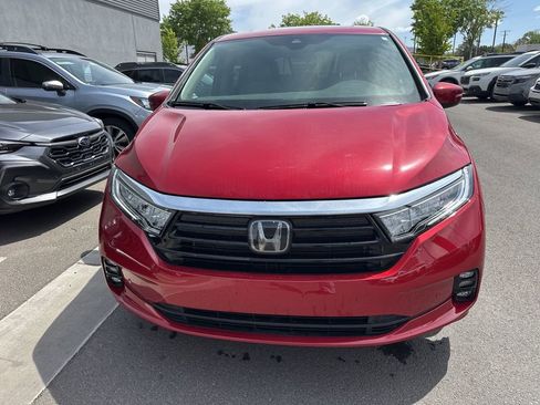 Used 2022 Honda Odyssey Touring image 2