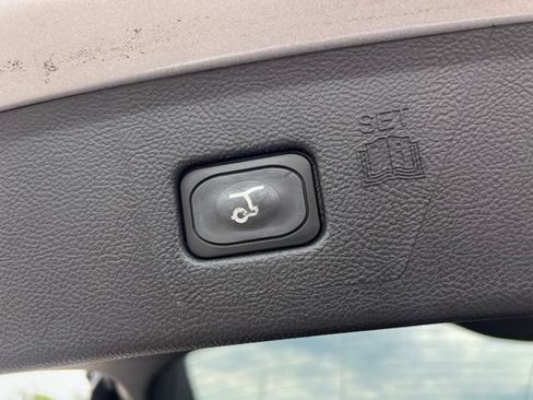 Certified 2024 Ford Edge SEL w/ Convenience Package AWD/4WD image 23