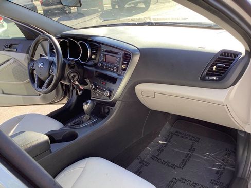 Used 2013 Kia Optima LX image 32