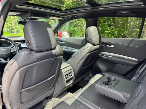 Used 2020 Cadillac XT4 Premium Luxury AWD/4WD image 13