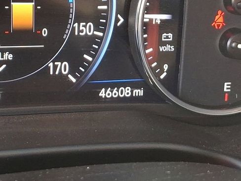 Used 2024 Buick Enclave Premium image 26