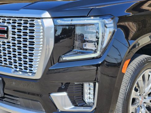 Used 2024 GMC Yukon Denali w/ Denali Reserve Package AWD/4WD image 31