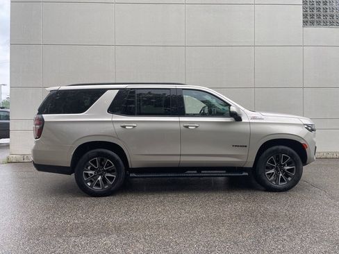 Used 2021 Chevrolet Tahoe Z71 w/ Z71 Signature Package image 3