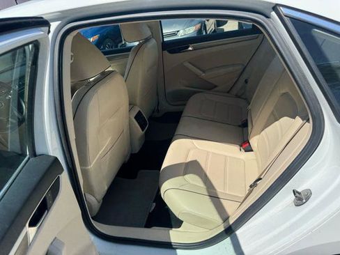 Used 2017 Volkswagen Passat 1.8T SE image 9