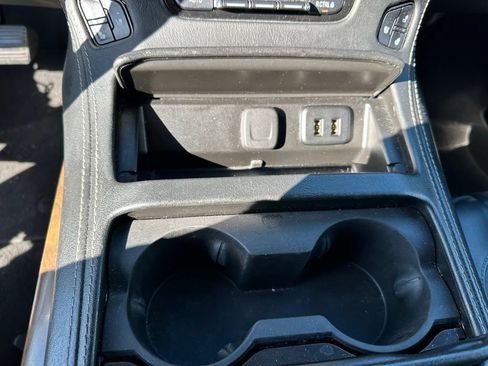 Used 2019 GMC Yukon XL Denali RWD image 29