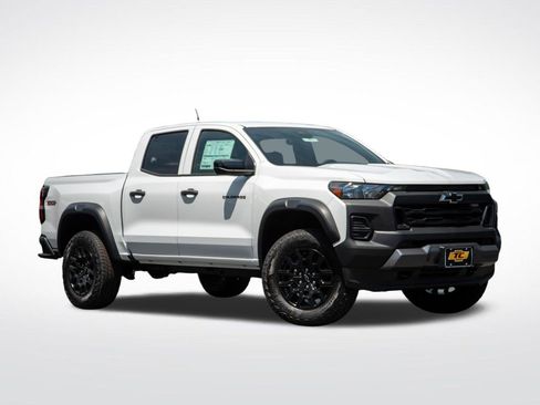 New 2026 Chevrolet Colorado Trail Boss AWD/4WD image 3