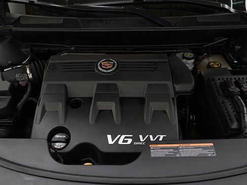 Used 2016 Cadillac SRX Luxury w/ Driver Awareness Package image 26