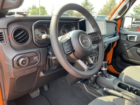 New 2025 Jeep Wrangler Unlimited Rubicon w/ Convenience Group AWD/4WD image 6
