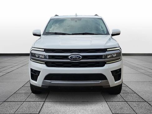Used 2022 Ford Expedition XLT RWD image 2