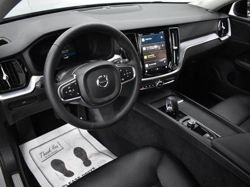 Used 2025 Volvo S60 B5 Core image 20