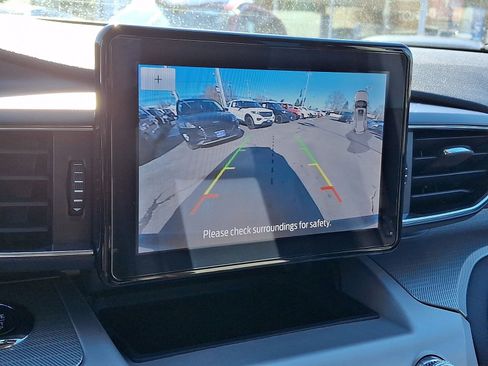 Used 2023 Ford Explorer XLT w/ Equipment Group 202A image 19