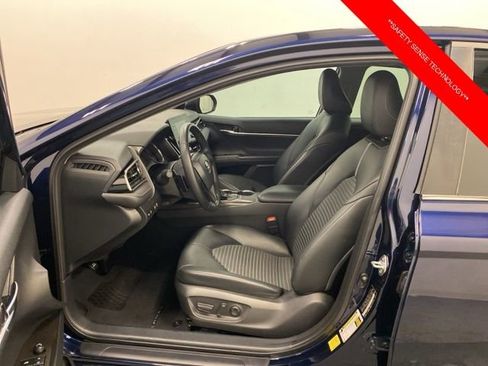 Certified 2022 Toyota Camry SE w/ Carpet Mat Package (TMS) FWD image 9
