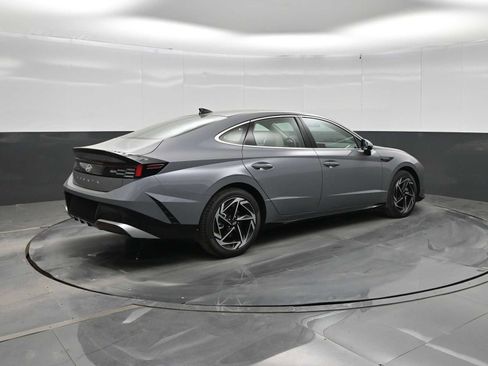 New 2026 Hyundai Sonata SEL FWD image 7