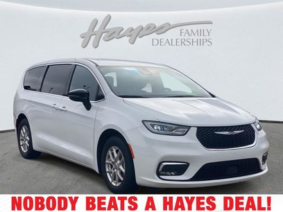 Certified 2025 Chrysler Pacifica Select