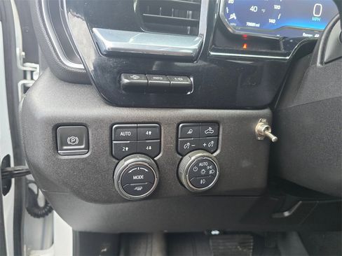 Used 2024 Chevrolet Silverado 3500 High Country image 22