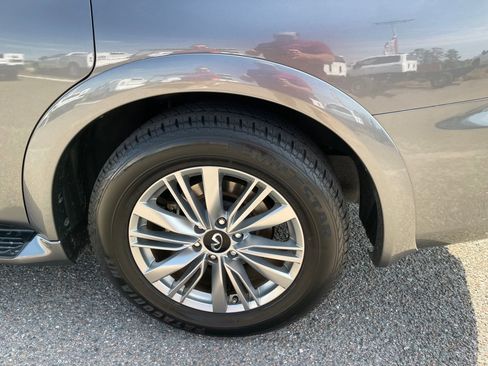 Used 2021 INFINITI QX80 Luxe image 9