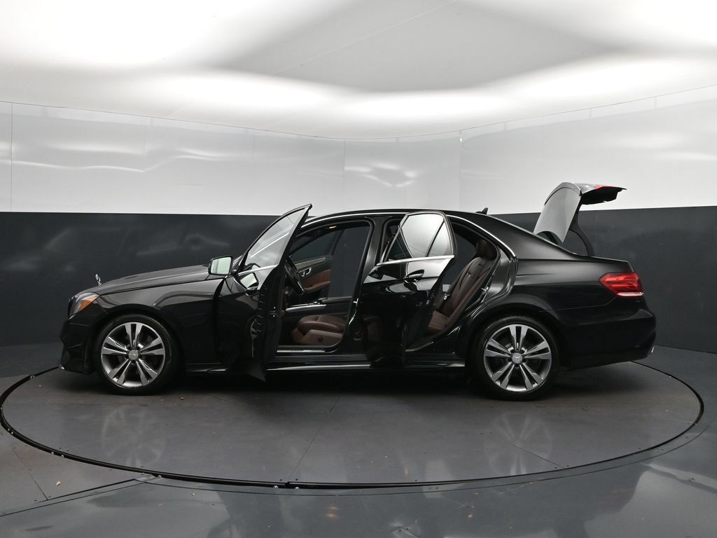 Used 2016 Mercedes-Benz E 350 4MATIC Sedan image 46