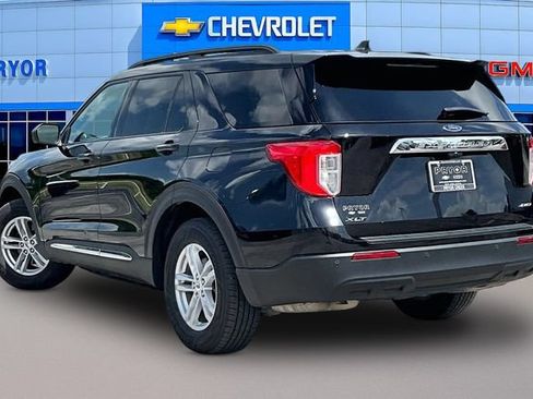Used 2023 Ford Explorer XLT AWD/4WD image 4