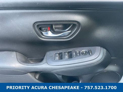 Used 2023 Honda HR-V LX image 11