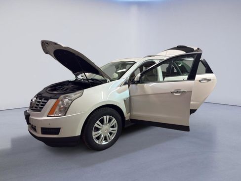 Used 2015 Cadillac SRX Luxury image 10