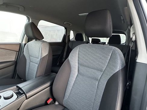 Certified 2023 Nissan Rogue SV image 21