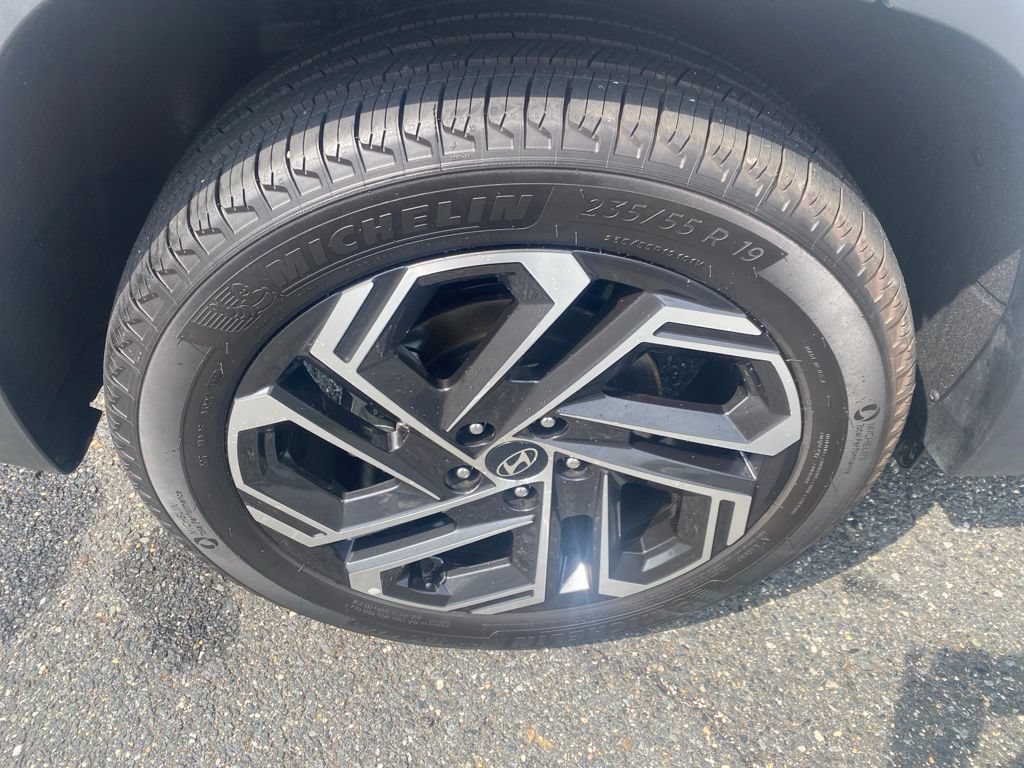 Used 2025 Hyundai Tucson Limited AWD/4WD image 28