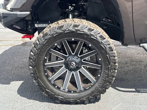 Used 2020 Toyota Tundra Platinum AWD/4WD image 28
