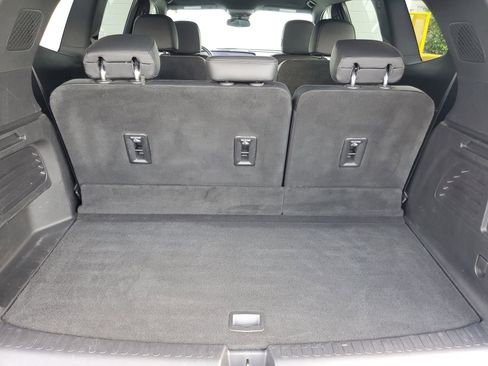 Used 2025 Buick Enclave Preferred w/ Power Package FWD image 8
