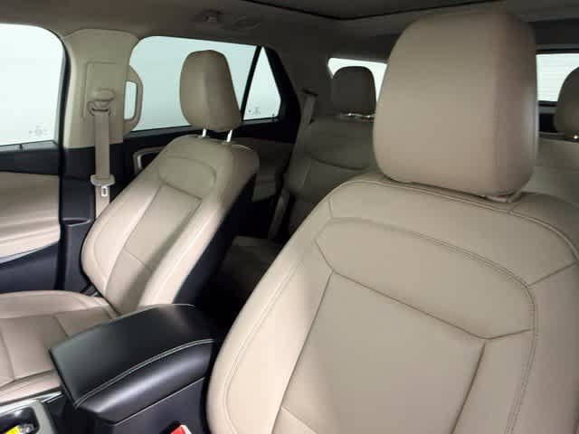 Used 2020 Ford Explorer XLT w/ Equipment Group 202A RWD image 33