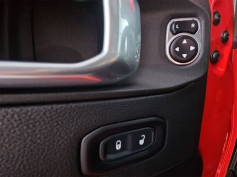 Used 2021 Jeep Wrangler Unlimited Sahara w/ Uconnect 4C Nav & Sound Group image 17