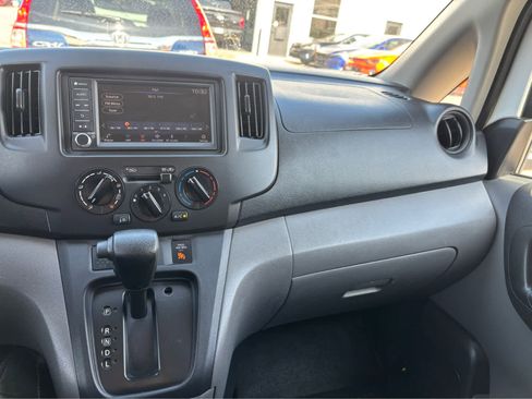 Used 2020 Nissan NV200 SV FWD image 7
