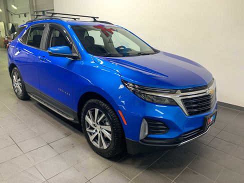 Used 2024 Chevrolet Equinox LT image 2