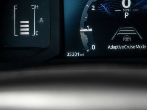 Used 2025 Toyota Tacoma SR RWD image 15