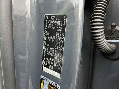 Used 2025 Hyundai Santa Fe SEL image 34