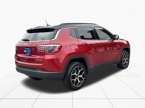 Used 2025 Jeep Compass Limited AWD/4WD image 6