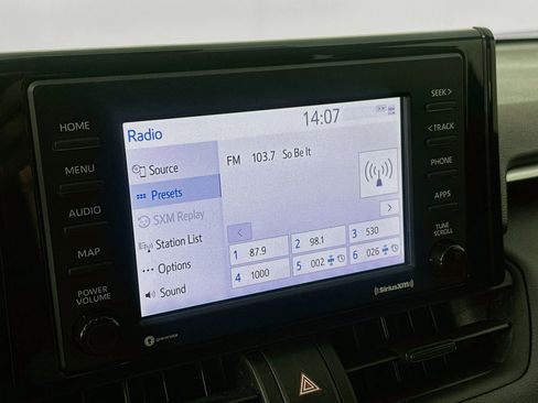 Used 2022 Toyota RAV4 LE FWD image 19