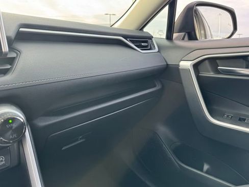 Used 2024 Toyota RAV4 XLE Premium image 20