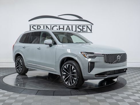 New 2026 Volvo XC90 T8 Plus w/ Protection Package Premier AWD/4WD image 3