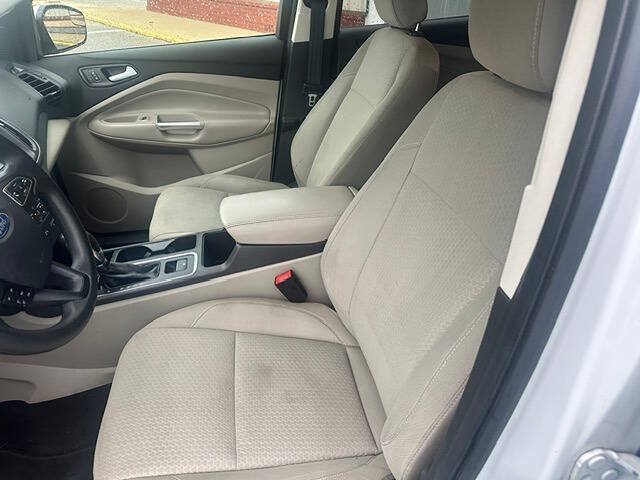 Used 2019 Ford Escape SE FWD image 11