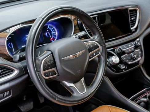 Used 2022 Chrysler Pacifica Pinnacle image 31