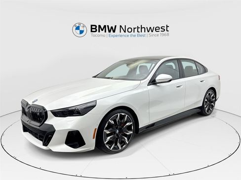 Used 2026 BMW i5 eDrive40 w/ M Sport Package image 1