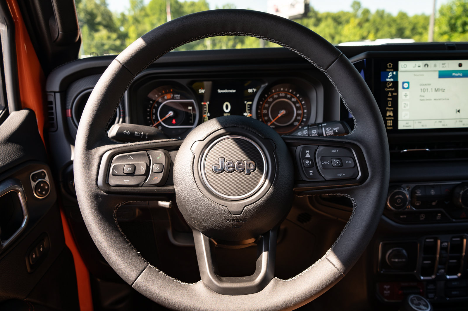 Used 2025 Jeep Wrangler Unlimited Rubicon AWD/4WD image 28