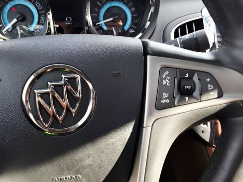 Used 2013 Buick LaCrosse Touring FWD image 31