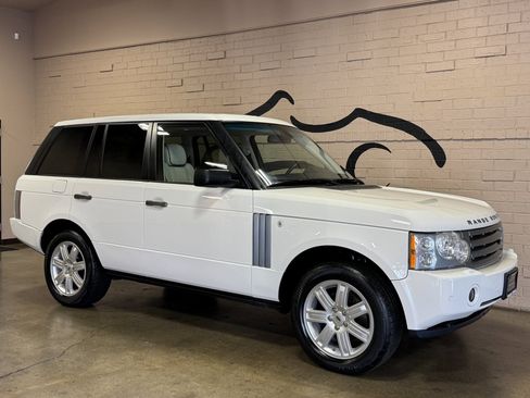 Used 2008 Land Rover Range Rover HSE image 2