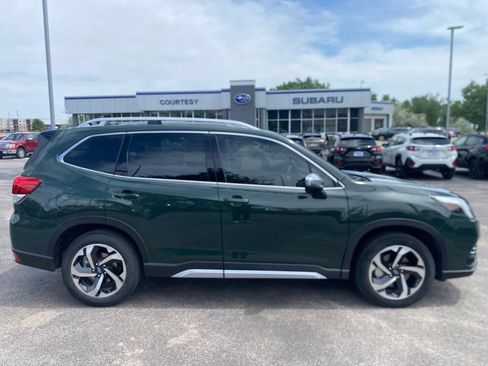 Used 2024 Subaru Forester Touring w/ POP Package 3 AWD/4WD image 1