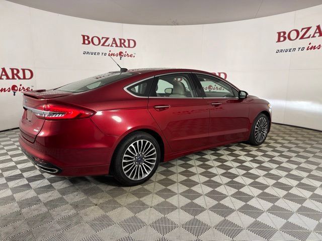 Used 2017 Ford Fusion SE w/ Fusion SE Technology Package FWD image 12
