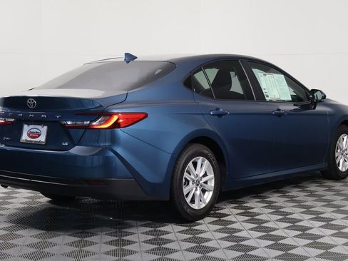 Used 2025 Toyota Camry LE image 4